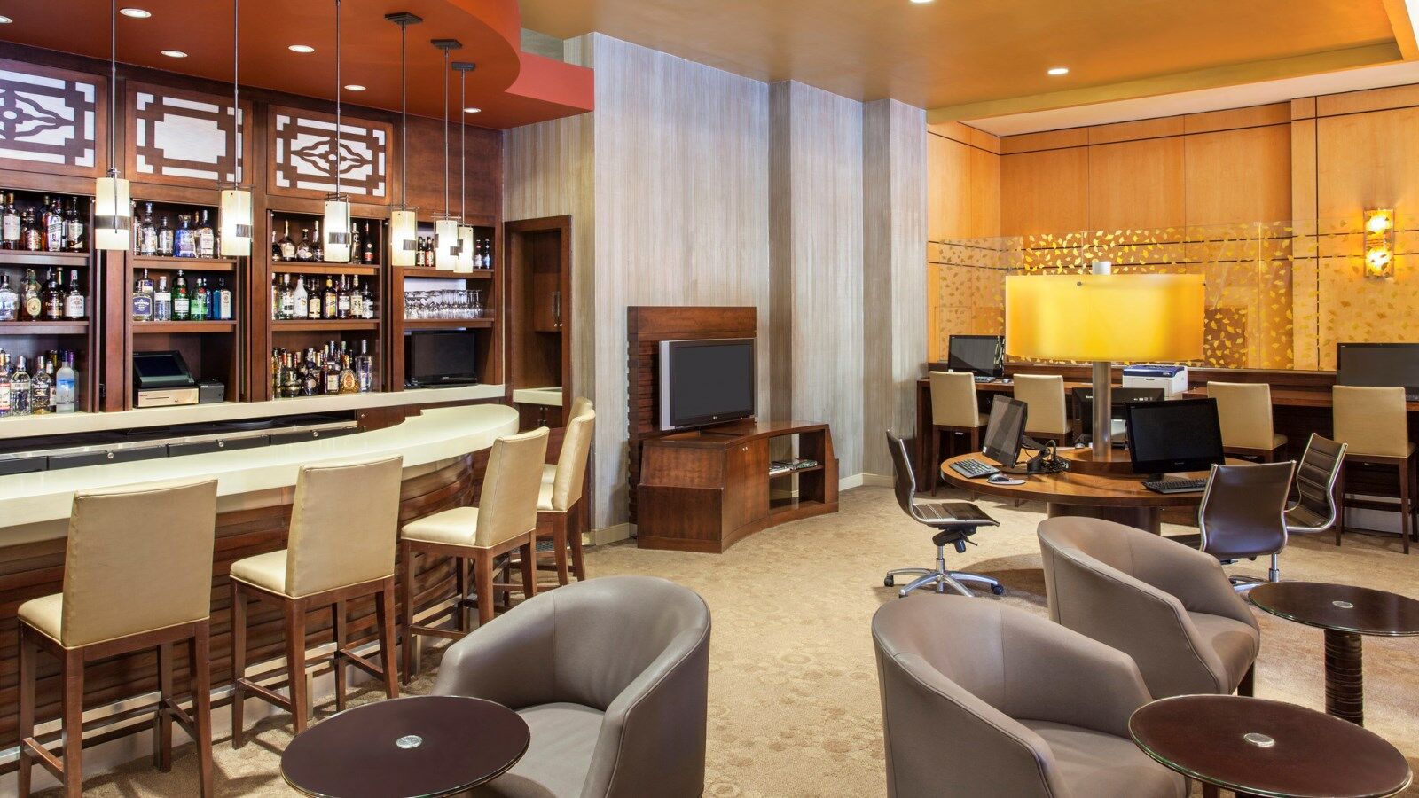 Sheraton Laguardia East 3*