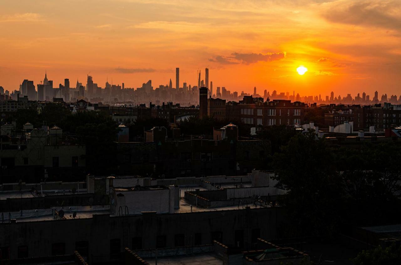 Hotel Elmhurst New York