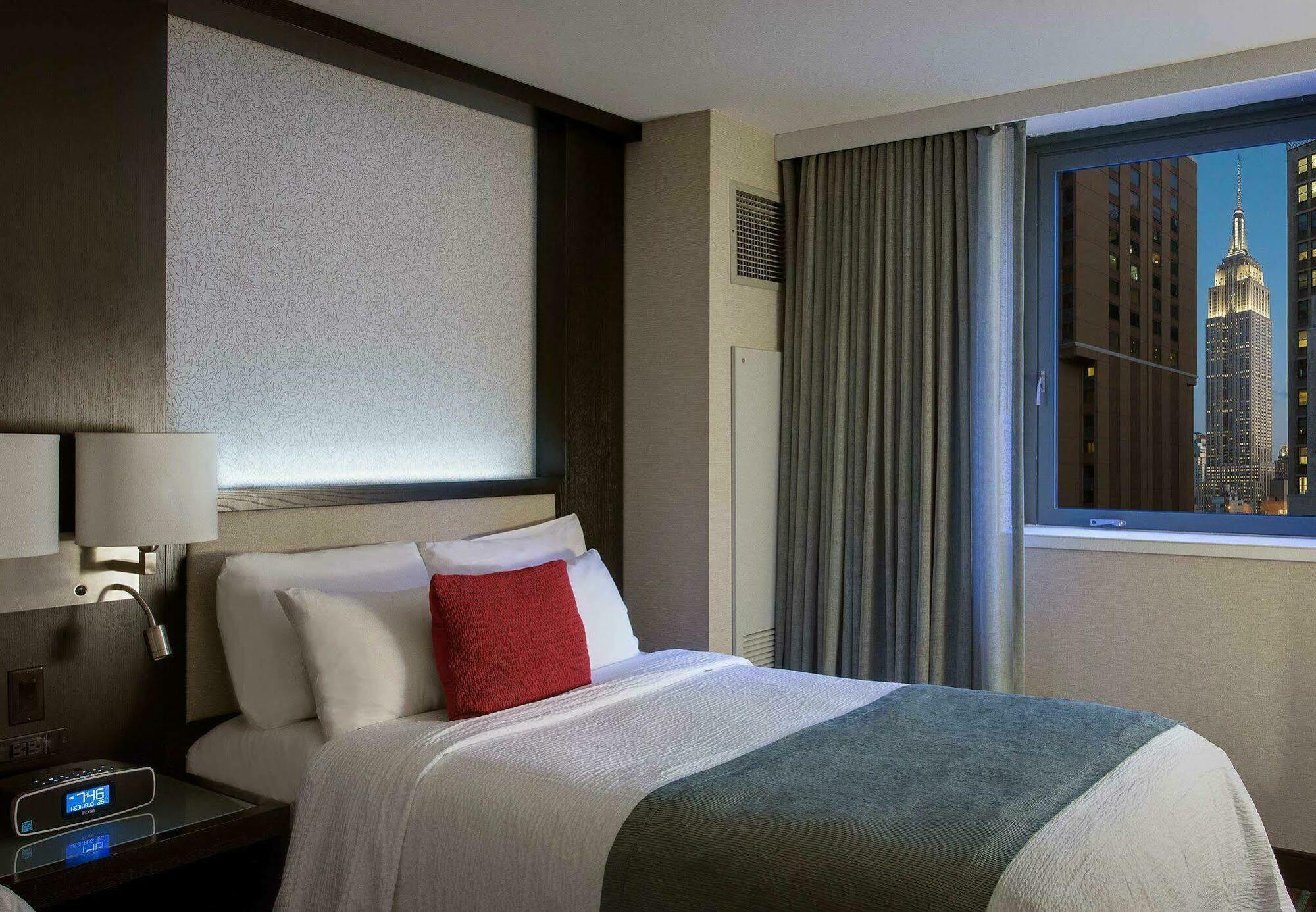 Courtyard Manhattan/times Square Hotel New York