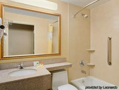 Days Inn Brooklyn 2*