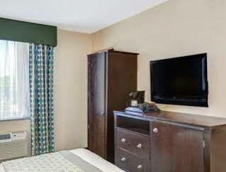 Hillcrest Near Jfk Airtrain