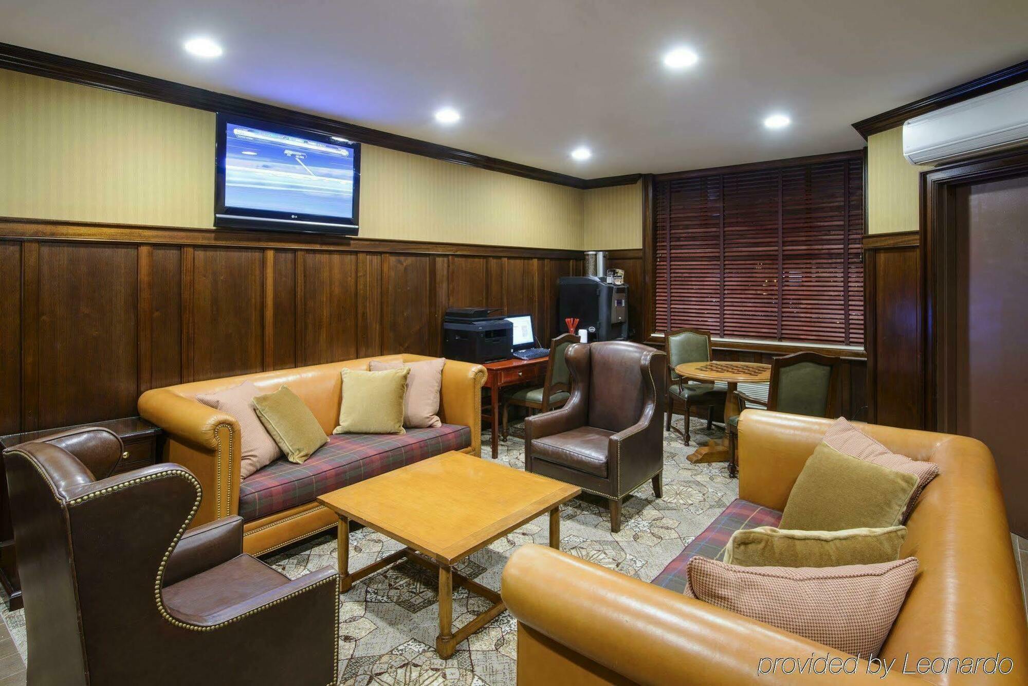 Sheraton Jfk Airport Hotel 3*