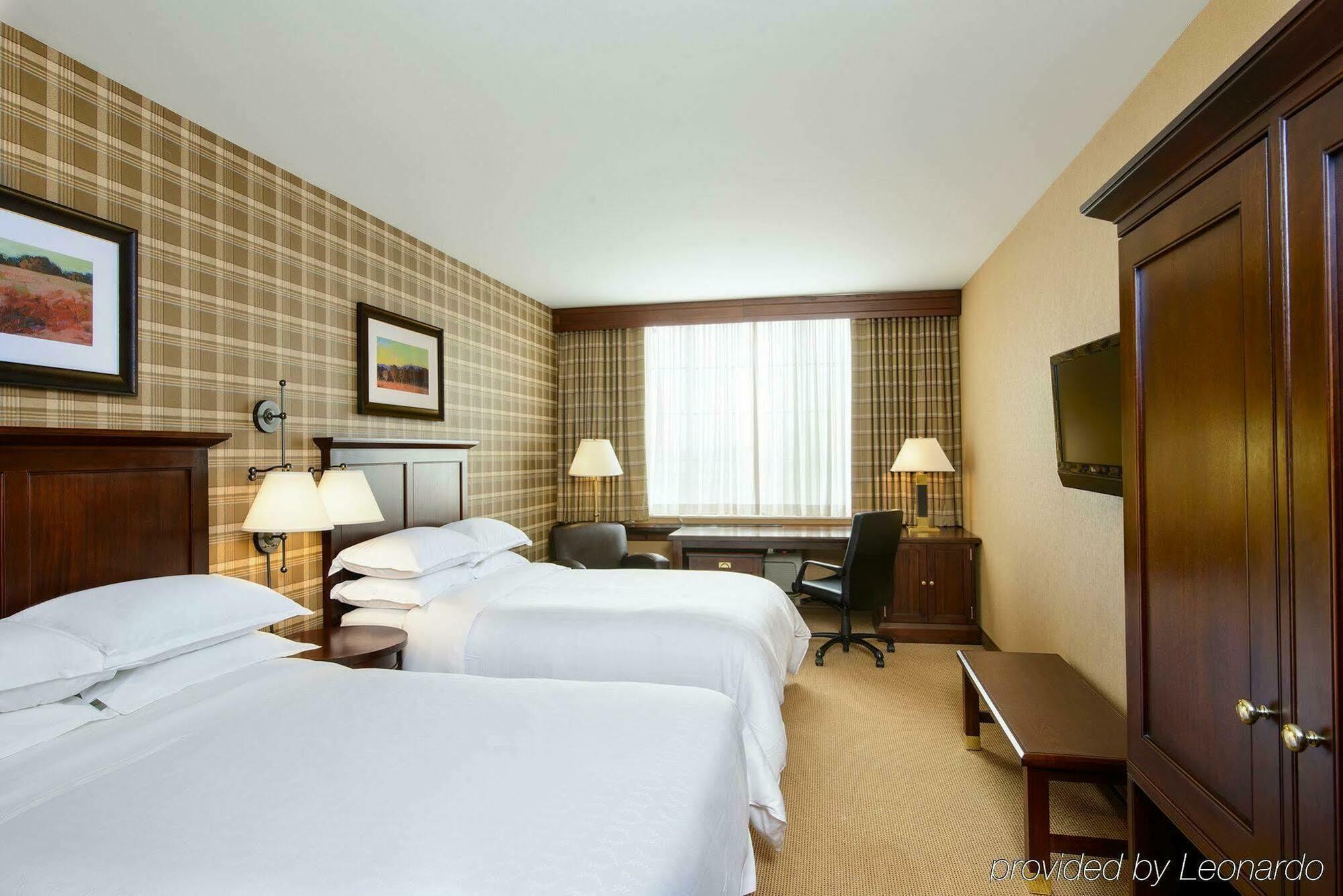 Sheraton Jfk Airport Hotel 3*