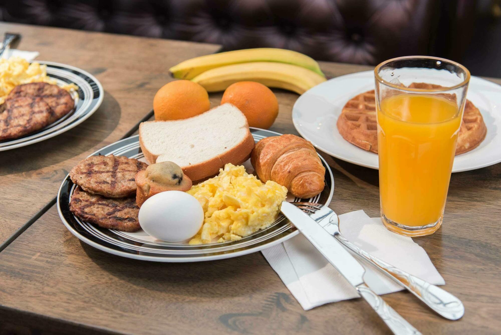 Hotel Voco Fiorello - Laguardia Airport By Ihg 4*