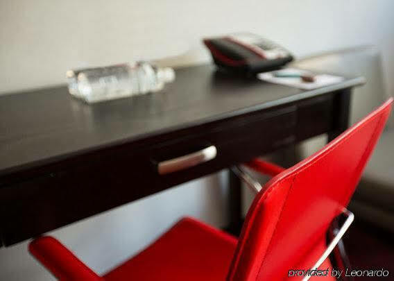 The Moore, City, A Member Of Design 4*