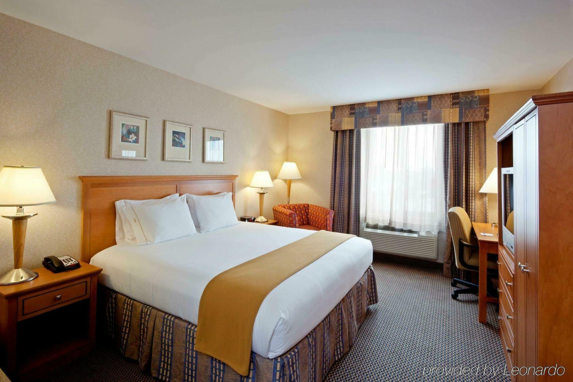 Hotel Express Brooklyn By Ihg 3*