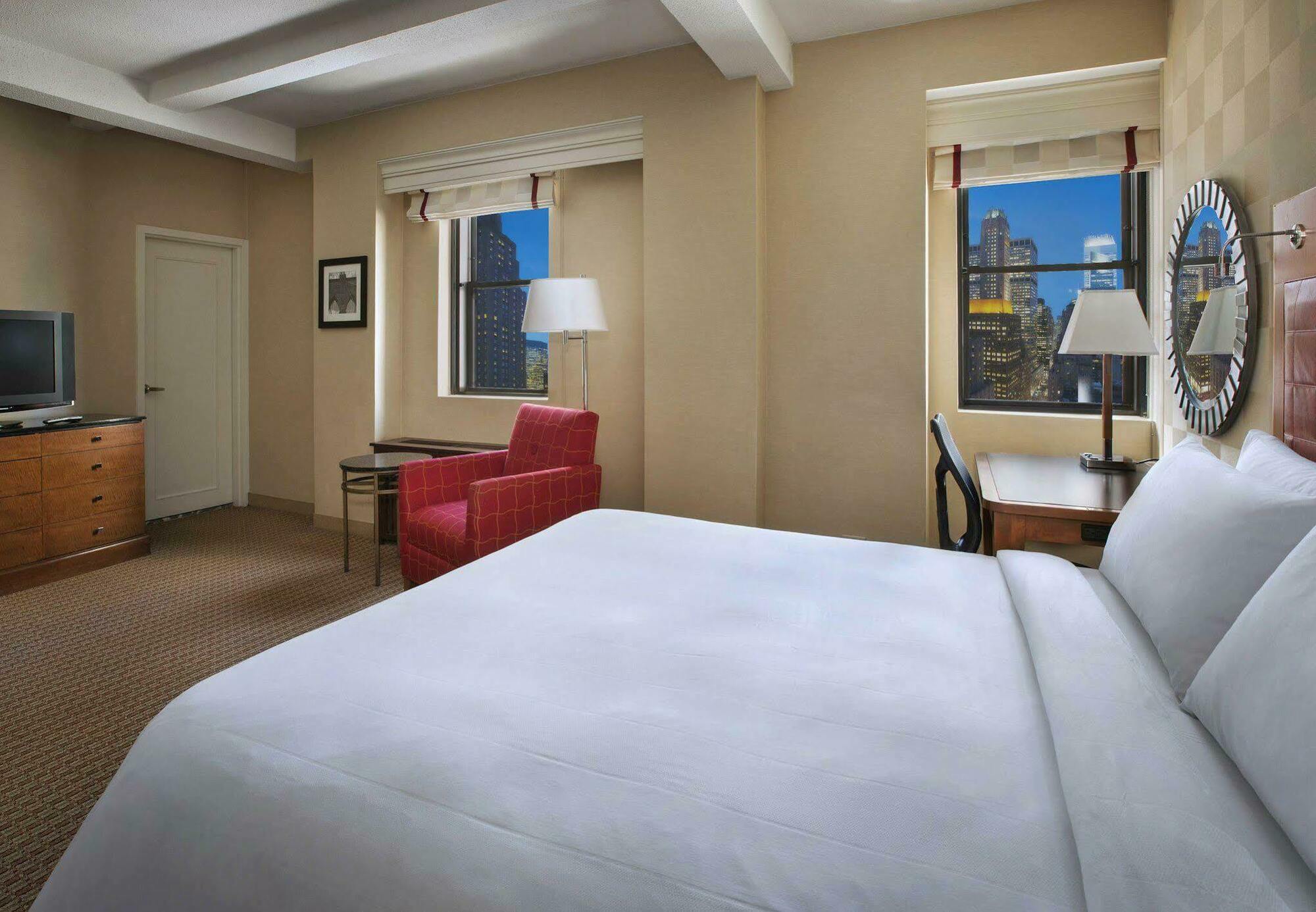 Marriott East Side Hotel