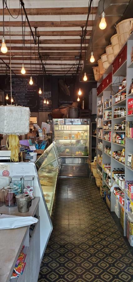 Brownstone Loft 30 Day Bookings