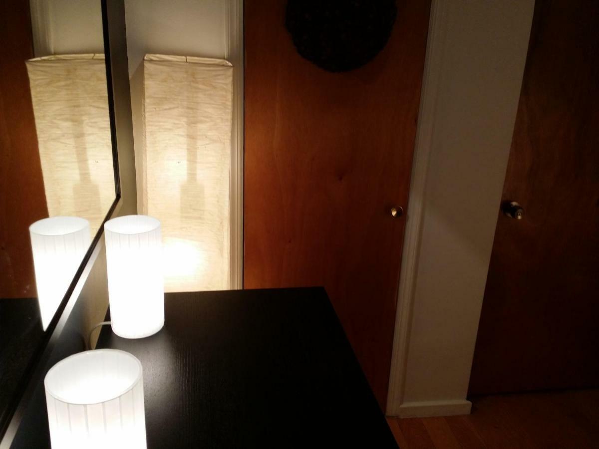 Cozy 'n Quiet Place For Great People Apartment *