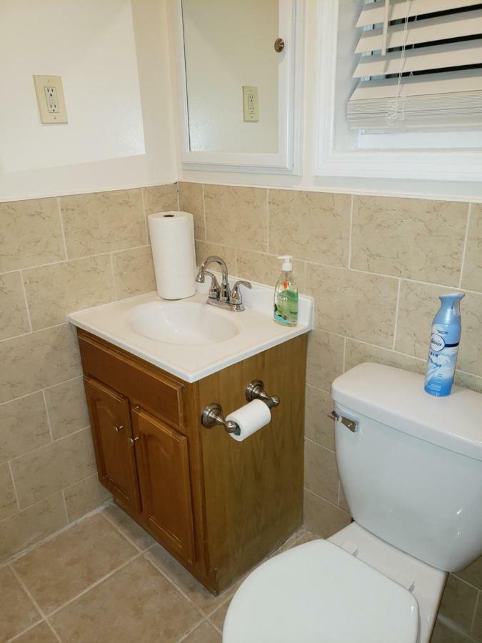 Apartment Brooklyn 3 Bedroom 1 Bathroom 8 Minutes To Subway 30 Minutes To Manhattan New York