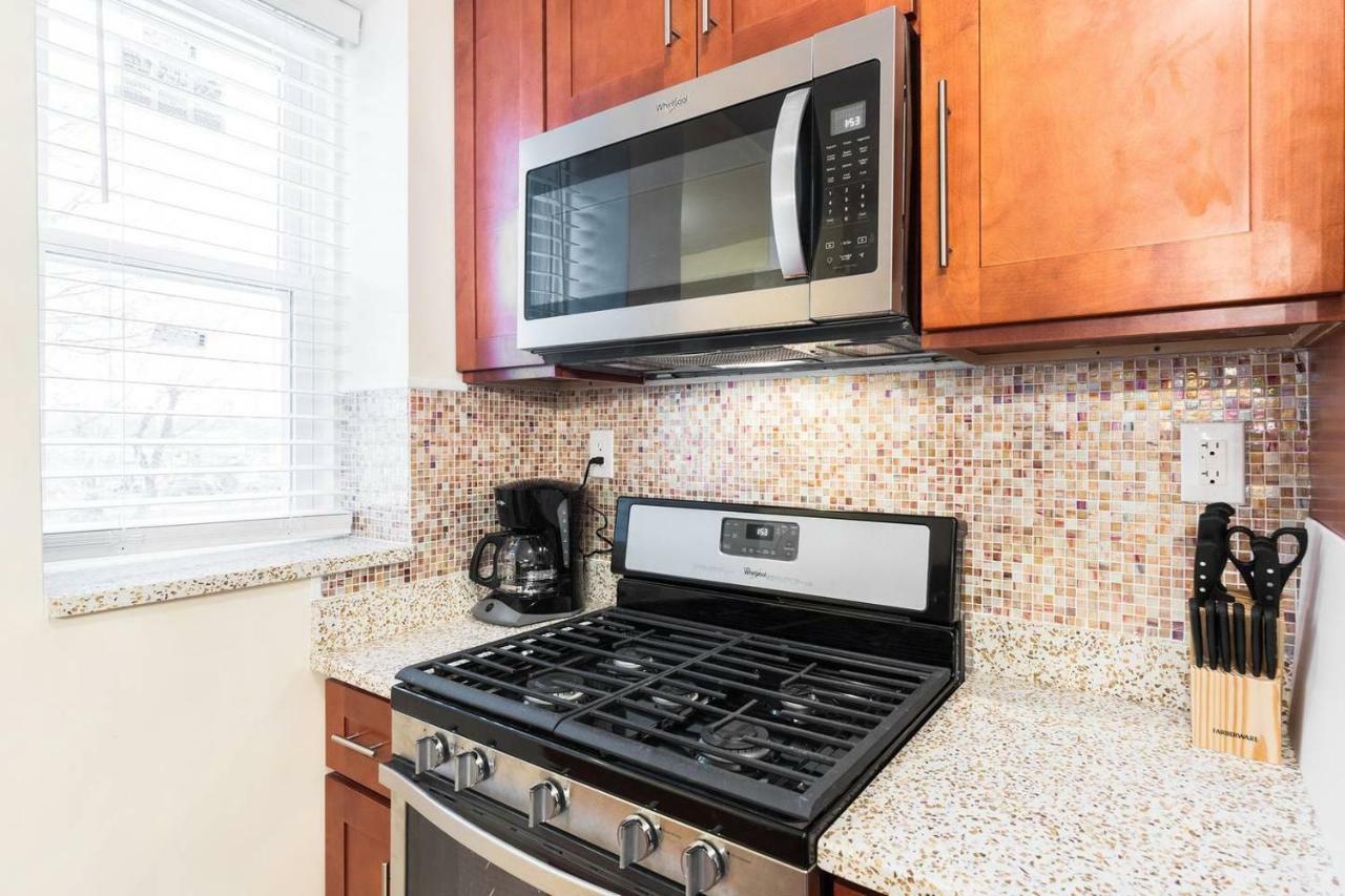 Brooklyn 3 Bedroom 1 Bathroom 8 Minutes To Subway 30 Minutes To Manhattan * New York