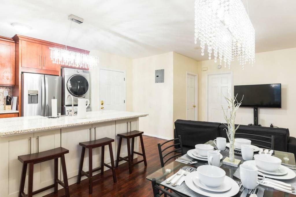 Brooklyn 3 Bedroom 1 Bathroom 8 Minutes To Subway 30 Minutes To Manhattan New York