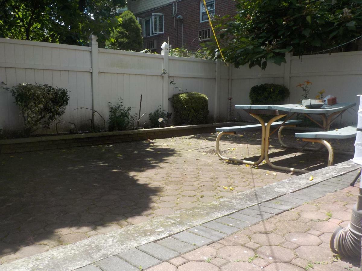 At The Water's Edge In Canarsie! Guest house *