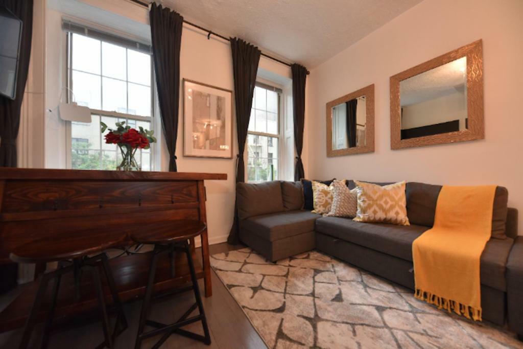 Private Rooftop -- Luxury Living In City! Apartment
