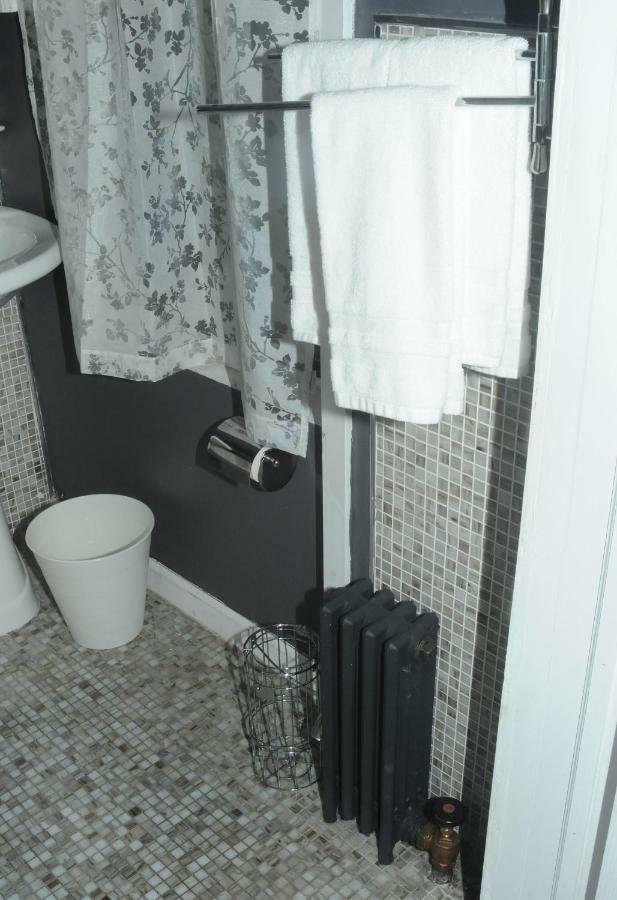 Apartment Plush Spacious 1 Bedroom Williamsburg *