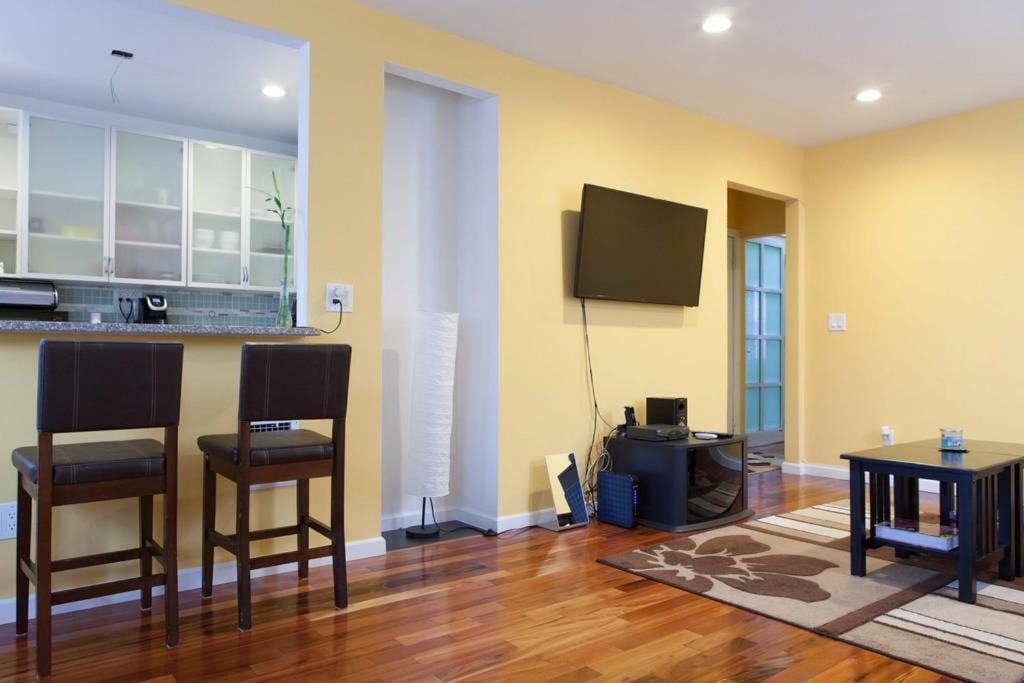 Privatunterkunft Maspeth House *