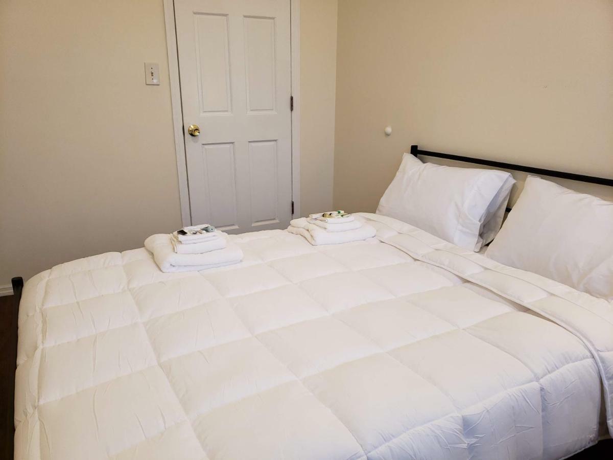 Apartment Brooklyn 3 Bedroom 1 Bathroom 8 Minutes To Subway 30 Minutes To Manhattan