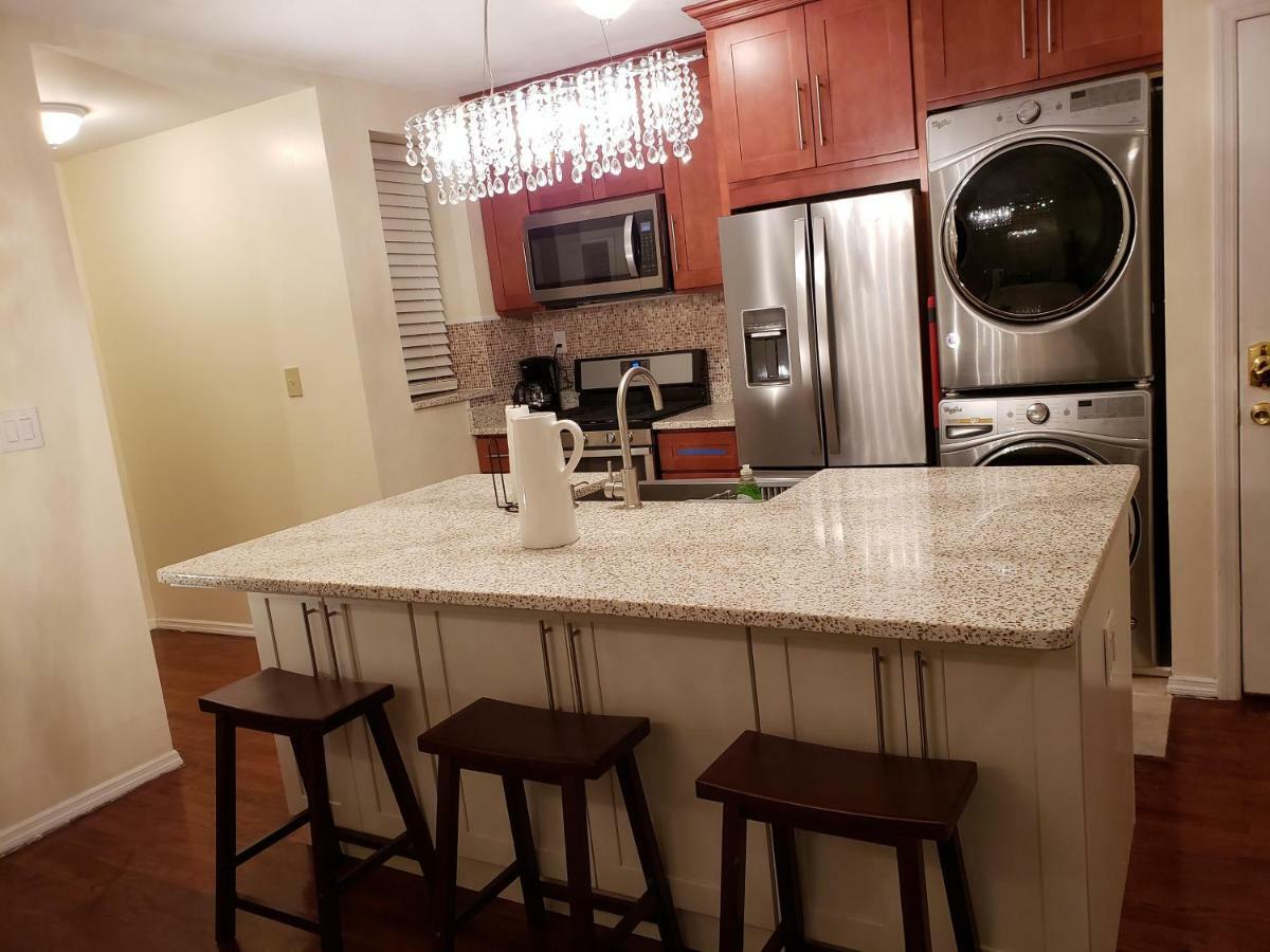 Brooklyn 3 Bedroom 1 Bathroom 8 Minutes To Subway 30 Minutes To Manhattan