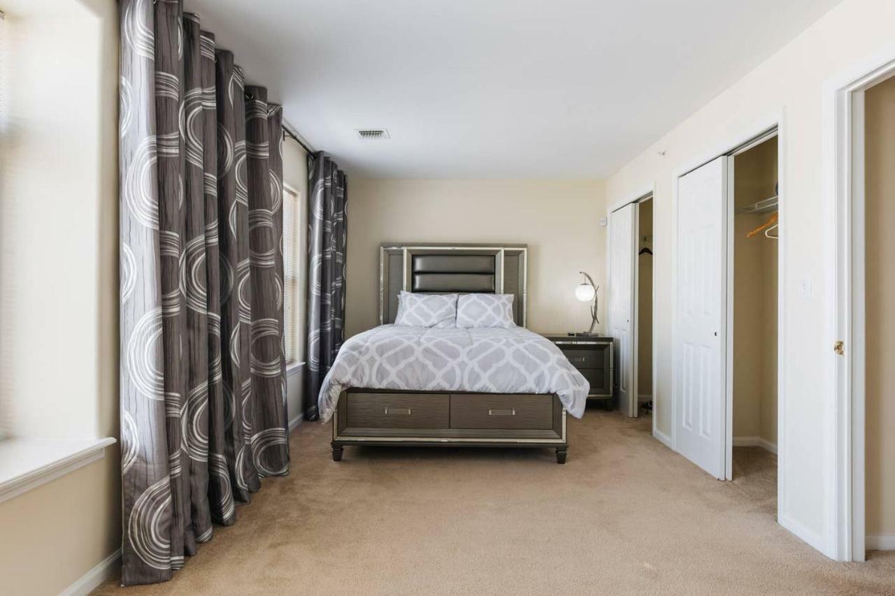 Beautiful Oceanfront 2bd Apartment, Beathtaking Views, Ferry To Nyc Apartment New York