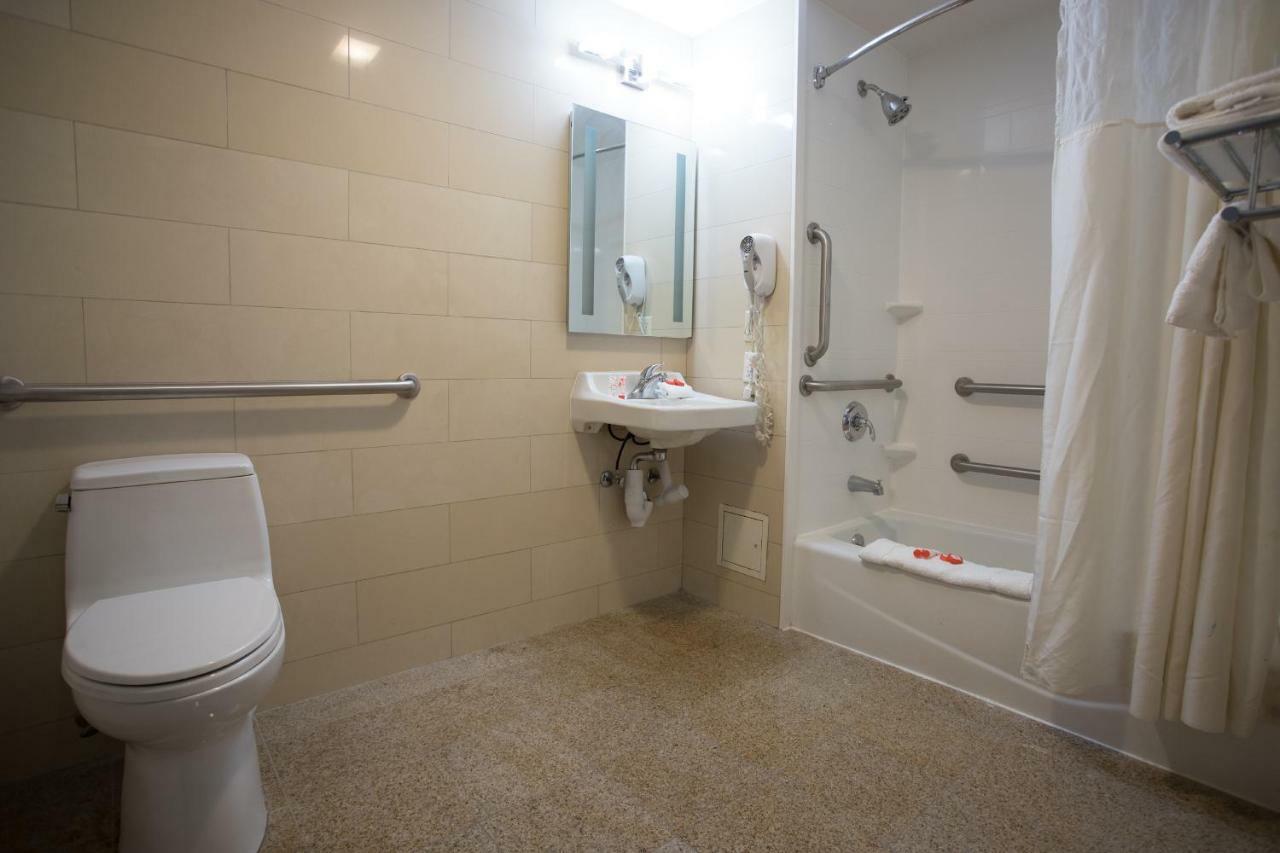 Airport Plaza Jfk Airport Hotel