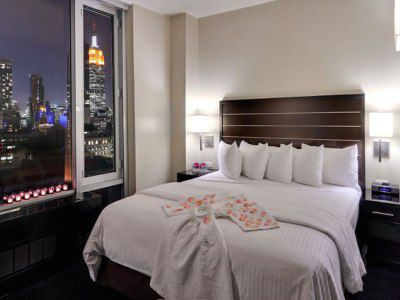 Hilton Fashion District Hotel