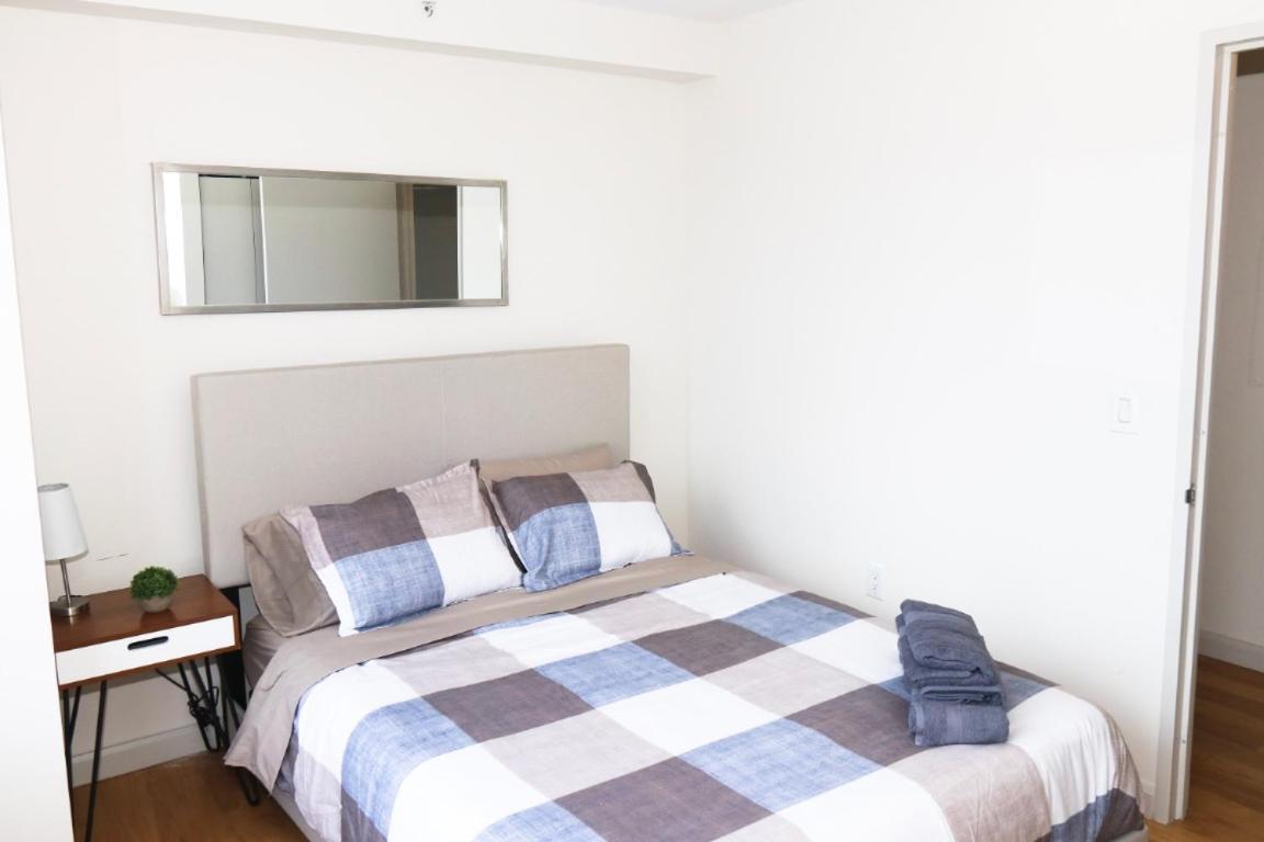 Amazing 2 Bedrooms River Views Close To Central Park Apartment *