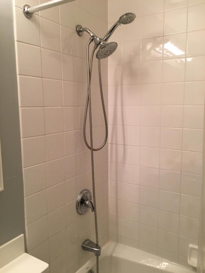 Upscale, Large, High-ceilings, Mid-town Doorman Nyc Centrally Located Apartment New York
