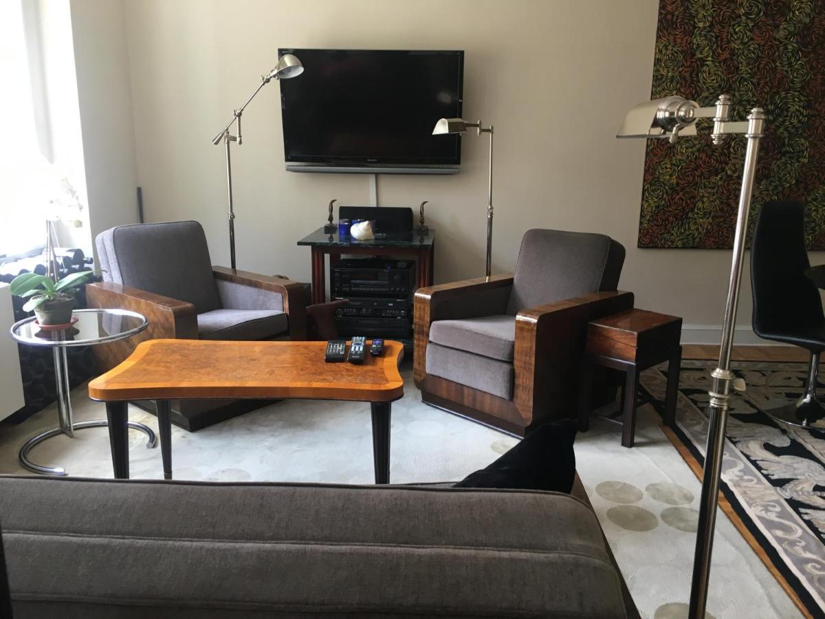 Apartment Upscale, Large, High-ceilings, Mid-town Doorman Nyc Centrally Located New York