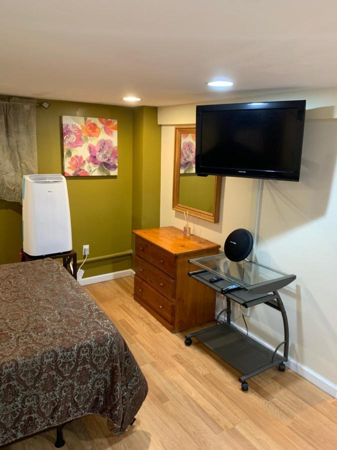 Apartment Cute Studio With Private Entrance. No Sharing. *