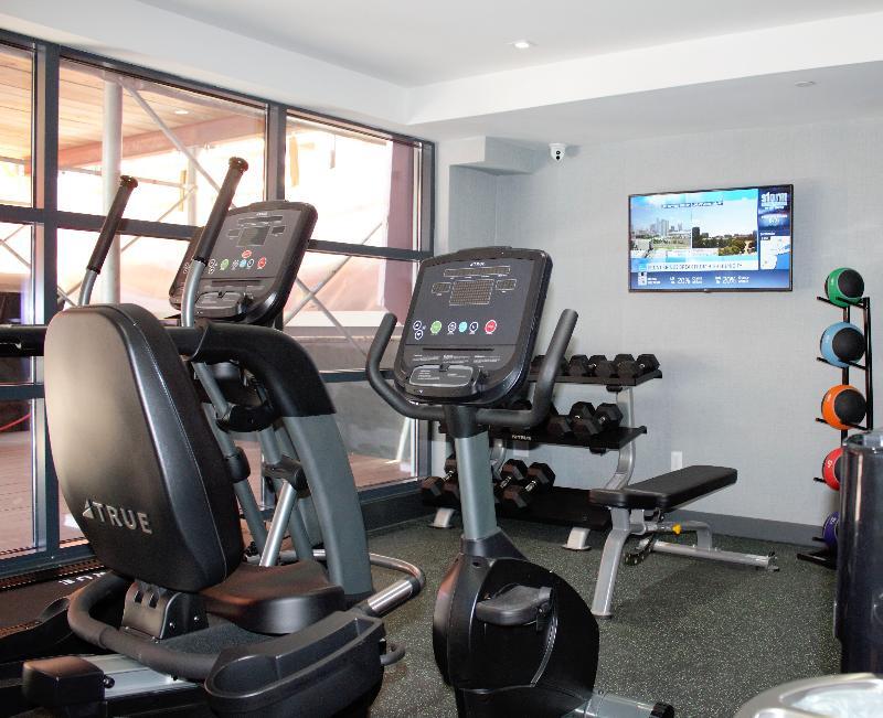 Wingate By Wyndham Long Island New York