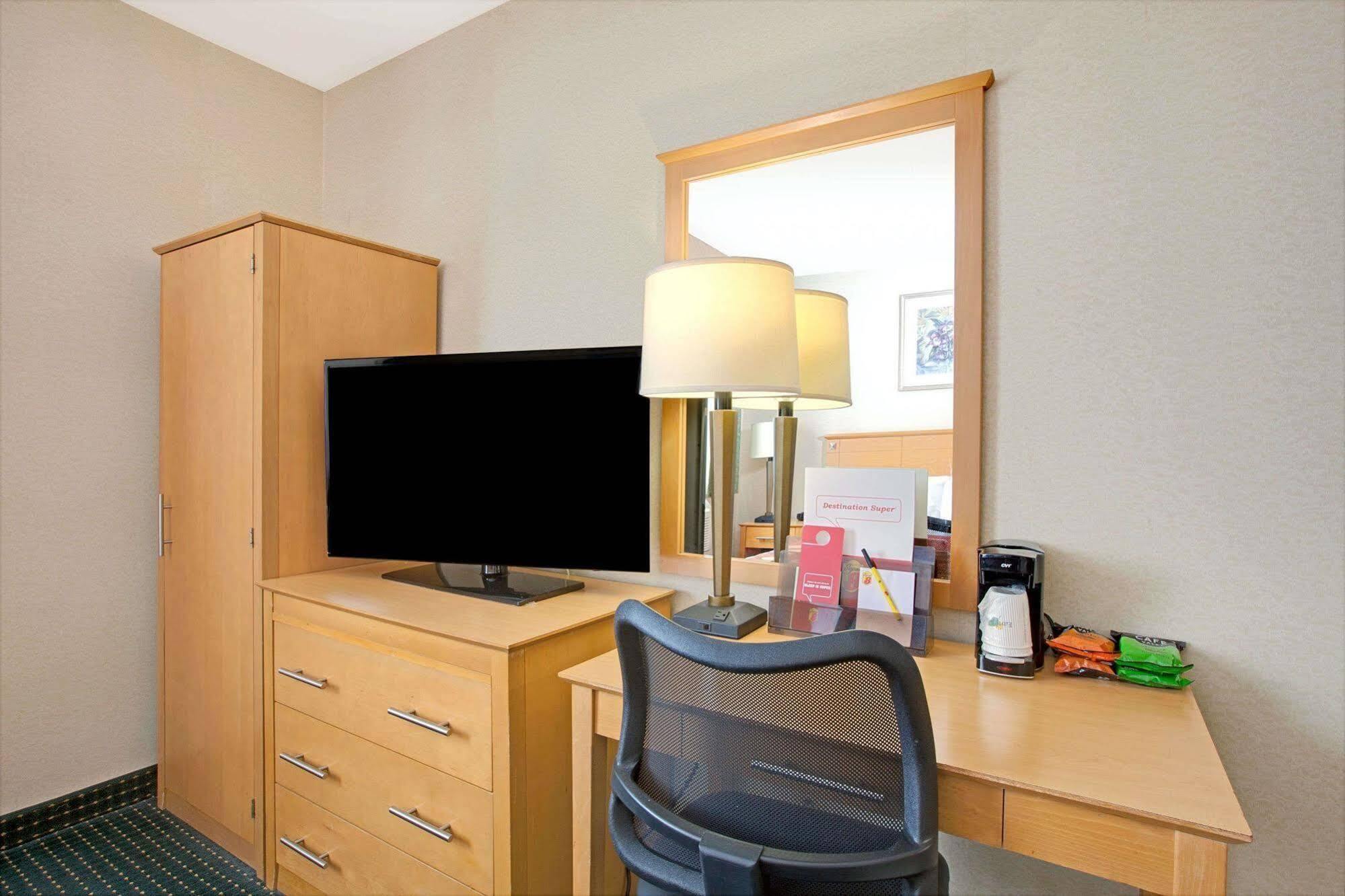 Super 8 Jfk Airport Nyc Hotel