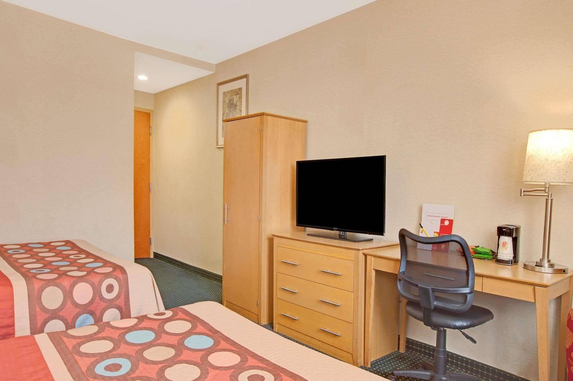 Hotel Super 8 Jfk Airport Nyc