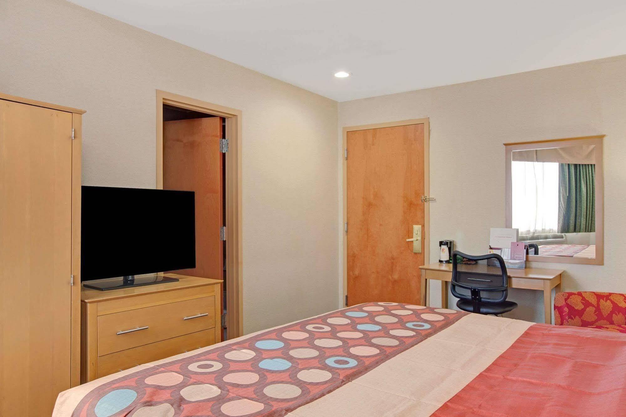 Hotel Super 8 Jfk Airport Nyc