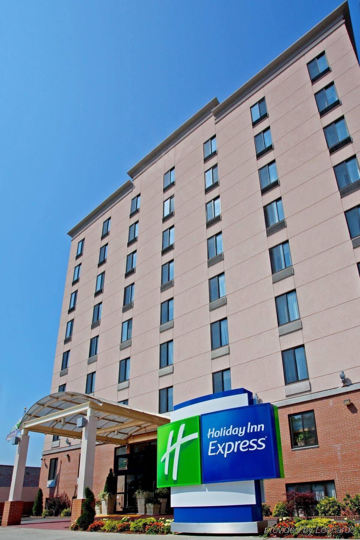 Hotel Express Brooklyn By Ihg