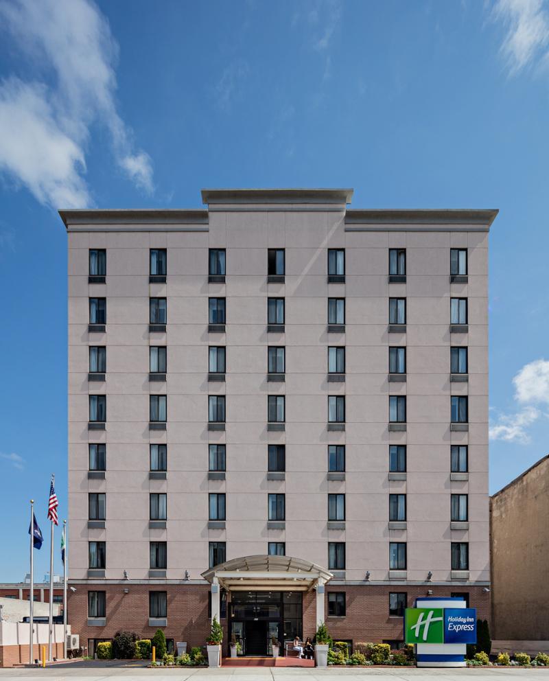 Express Brooklyn By Ihg Hotel 3*