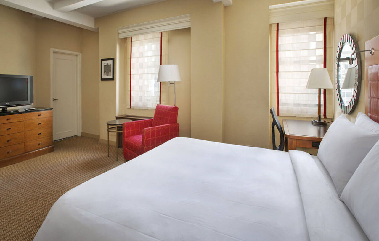 Marriott East Side Hotel 4*