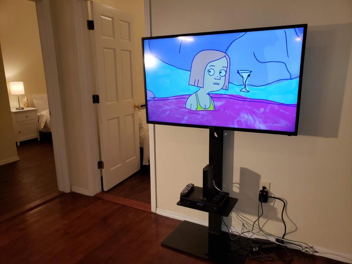 Apartment Brooklyn 3 Bedroom 1 Bathroom 8 Minutes To Subway 30 Minutes To Manhattan