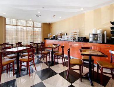 Hotel Sleep Long Island - Manhattan View 3*