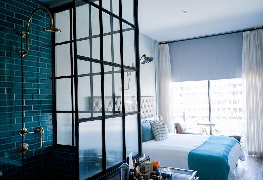 Arlo Williamsburg 5*