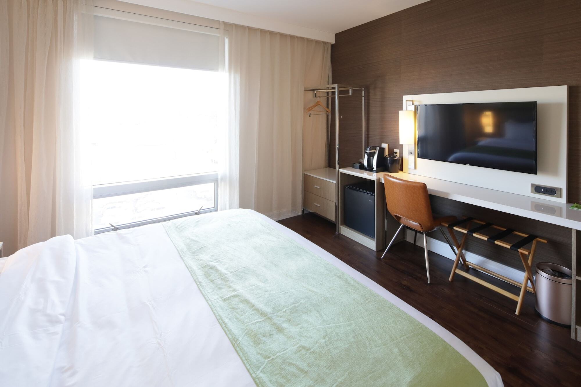 Wyndham Garden Fresh Meadows Flushing