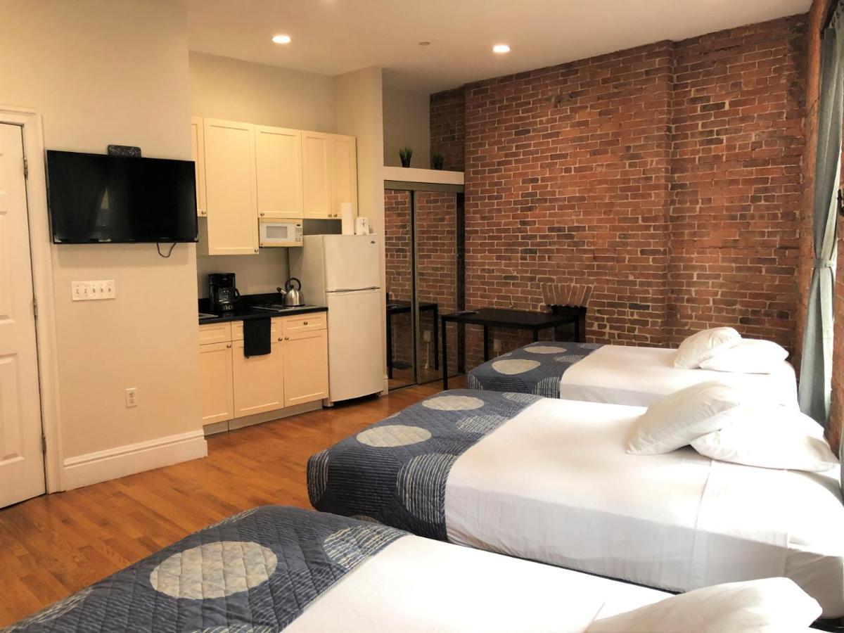 Midtown Manhattan Apartment