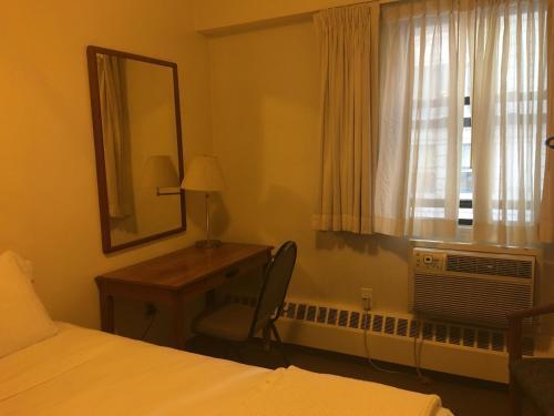 Hotel Seafarers International House