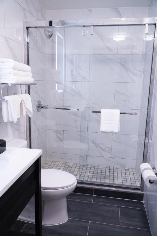 Hotel Lotus Blu & New York