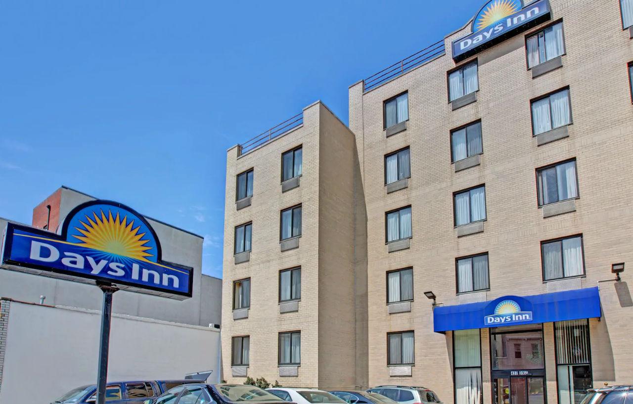 Days Inn Brooklyn Hotel 2*