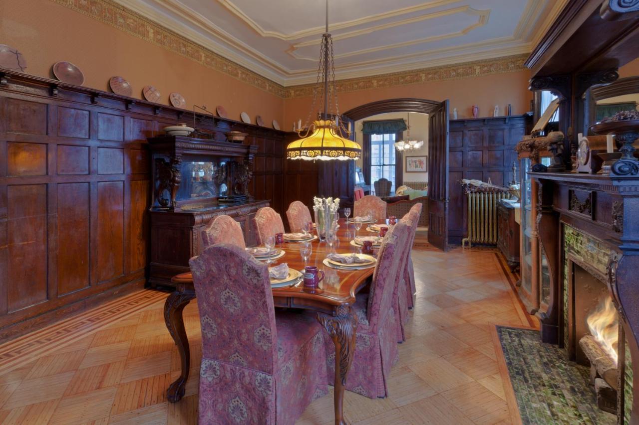 Akwaaba Mansion Bed & Breakfast *