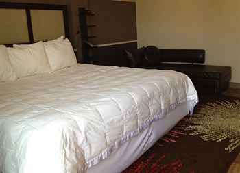 Hotel Vetiver / Manhattan Skyline 3*