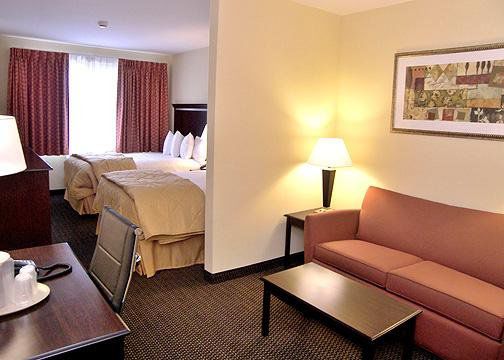 Hotel Travelodge By Wyndham Queens 3*