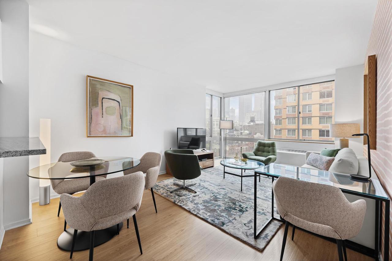 Furnished Quarters At 777 Sixth Avenue Apartment New York