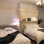 Hamilton Suite - Priv Bathrm - Near Subway