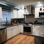 Luxury Hotel-style In Queens, Homestay New York